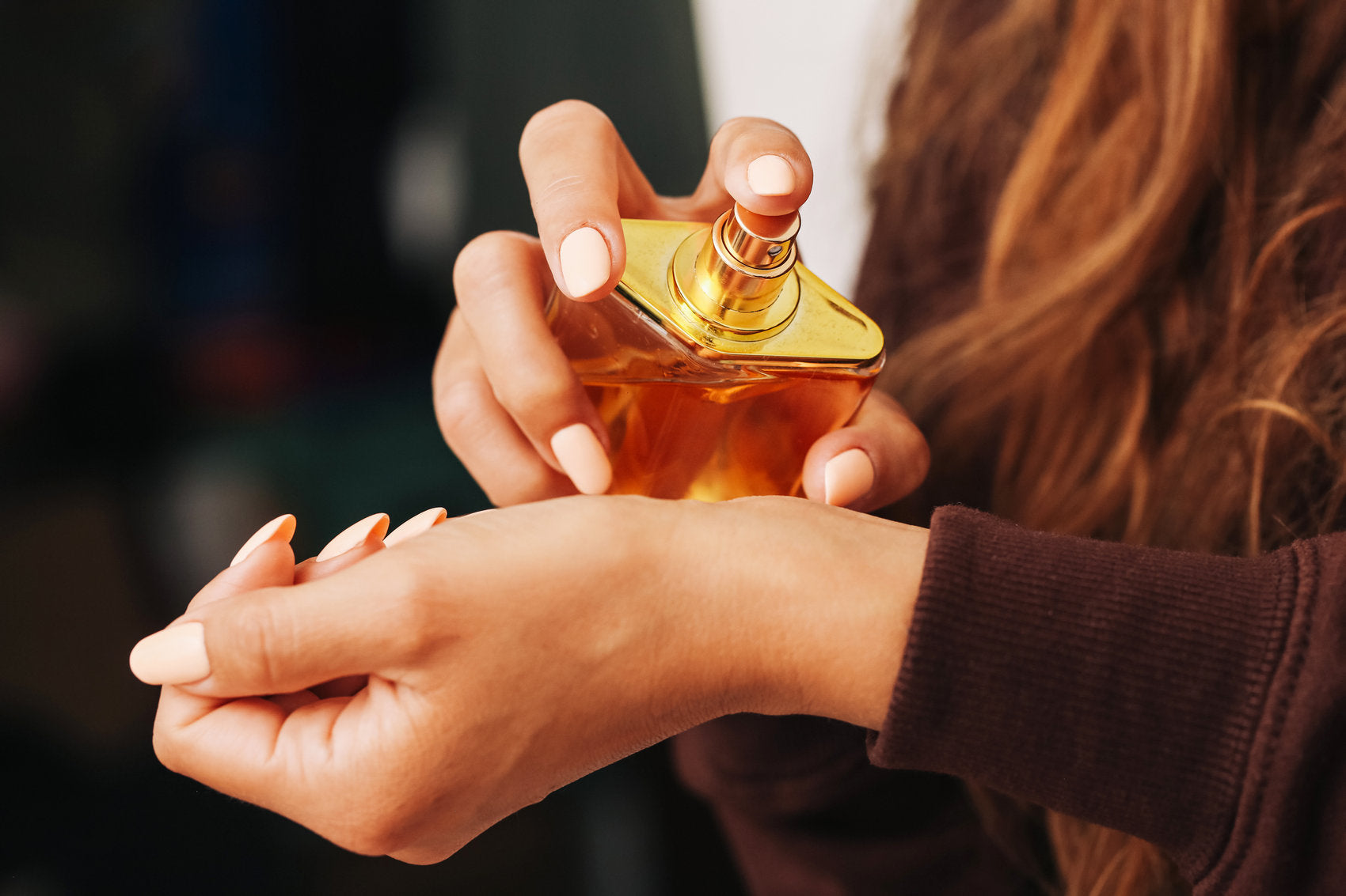 How to Get Perfume Off Skin Without Irritation